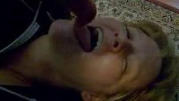 Horny mommy wants to taste that delicious dog cum